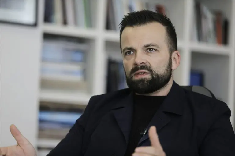 Glumac Adnan Hasković: Sarajevo je prije 30 godina bilo Gaza i zato nemamo pravo na šutnju