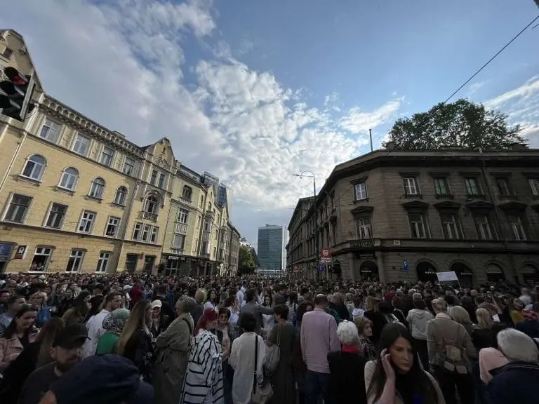 Sistem je ubio Azru Spahić, okupljeni uzvikivali: “pravda” i “ubice”