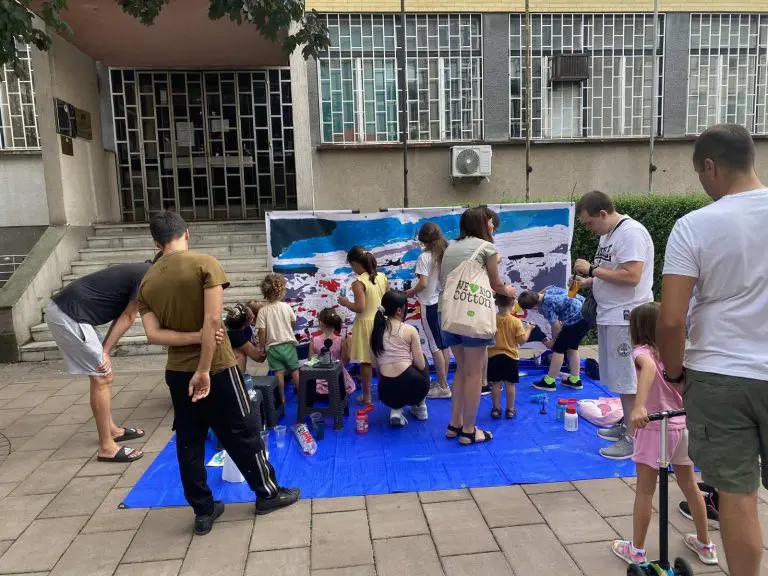 Uoči Međunarodnog dana mladih: Volonteri u dva bh. grada oslikali murale budućnosti