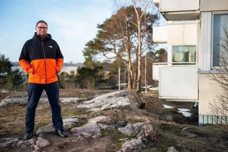 Zamjenik gradonačelnika Helsinkija uhvaćen kako ispisuje grafite