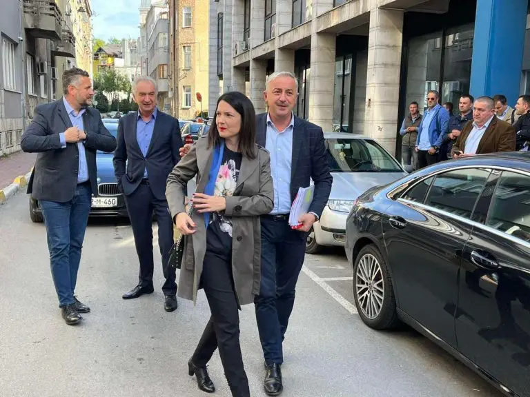 Lideri opozicije iz RS danas u CIK-u (FOTO)