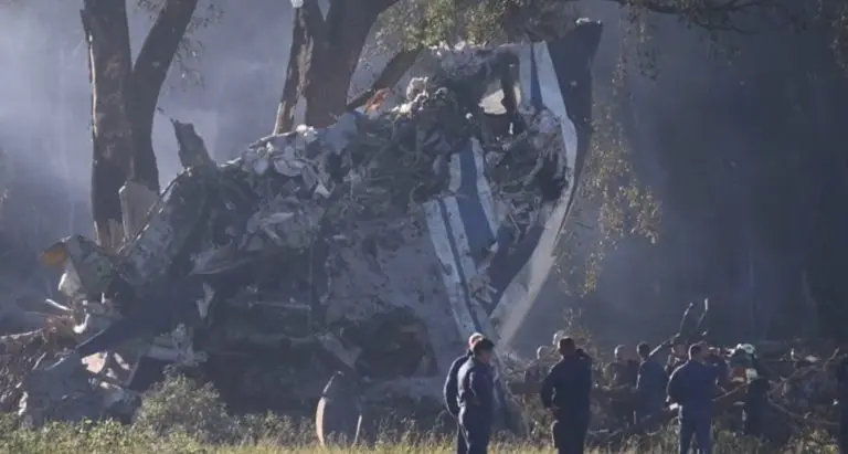 U Rusiji se srušio vojni avion, ima mrtvih (VIDEO)