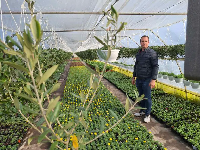 Marko je završio fakultet i vratio se na selo da radi ono što voli