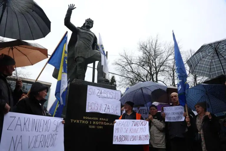Sarajevo: Održan protest ‘Svi za Bosnu, Bosna za sve’