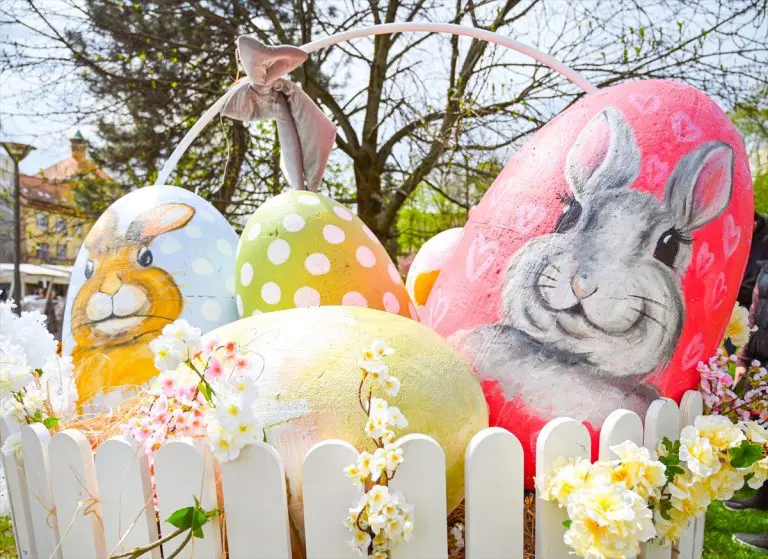 U Banjaluci mališani ukrašavali vaskršnja jaja