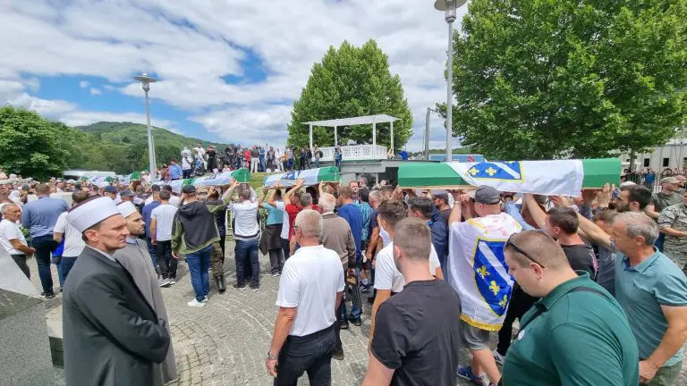 Srebrenica: Završeni ukop i komemoracija