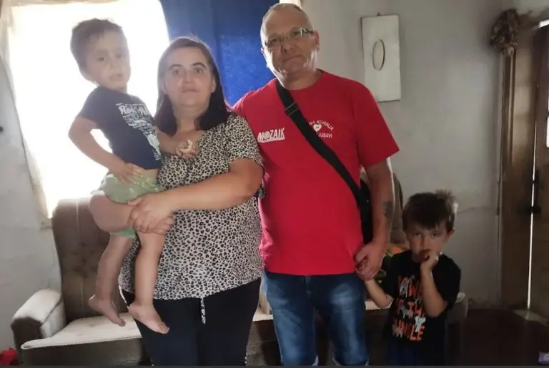 Pozovite broj 1414: Nemanja i Uroš se smrzavaju u ruševnoj kući