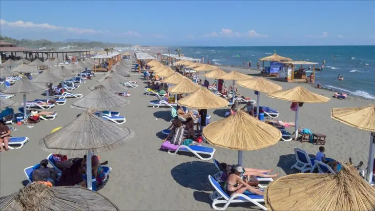 Crnogorci dižu cijene za turiste