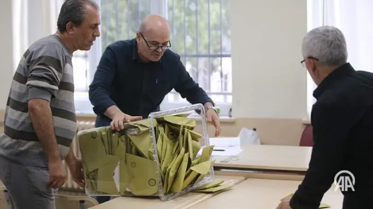 Završeno glasanje na predsjedničkim i parlamentarnim izborima u Turskoj