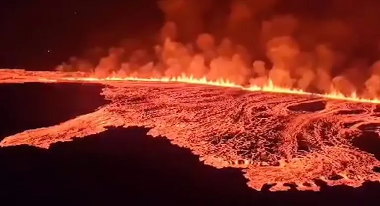 Island: Najjača erupcija vulkana, evakuisan grad