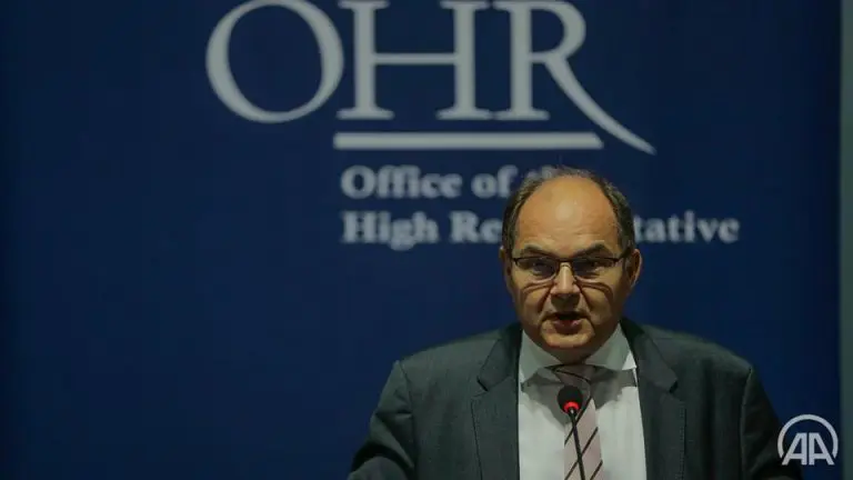 Schmidt: Lideri opozicije u RS tražili su da uklonim Dodika