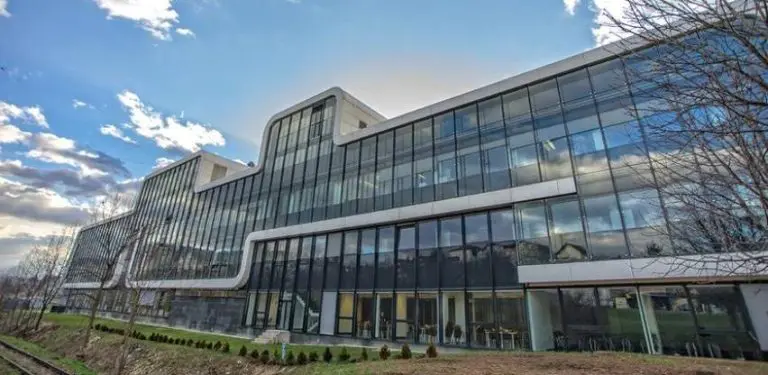 Al`je lijep Bosnalijek: Osam ljudi podijelilo devet miliona maraka bonusa