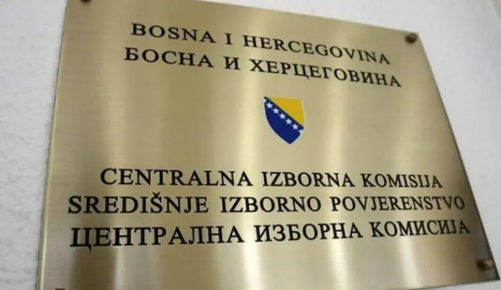 Puno kandidata za malo fotelja