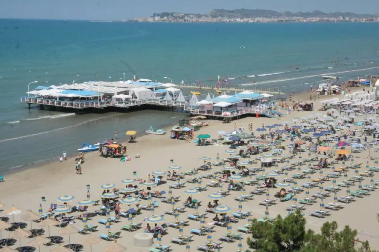 Stroga pravila za turiste: Ako prekršite ovo pravilo na plaži, prijeti vam kazna od 3.500 evra