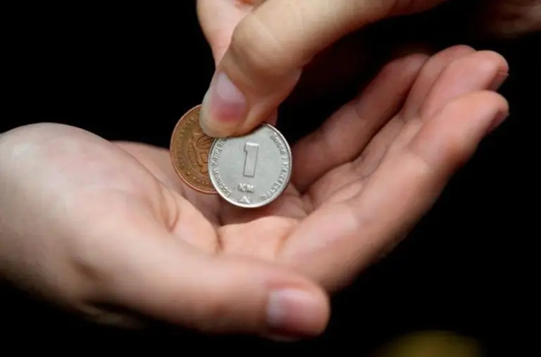 PA PREŽIVI: 107.000 djece u BiH na socijalnoj pomoći!