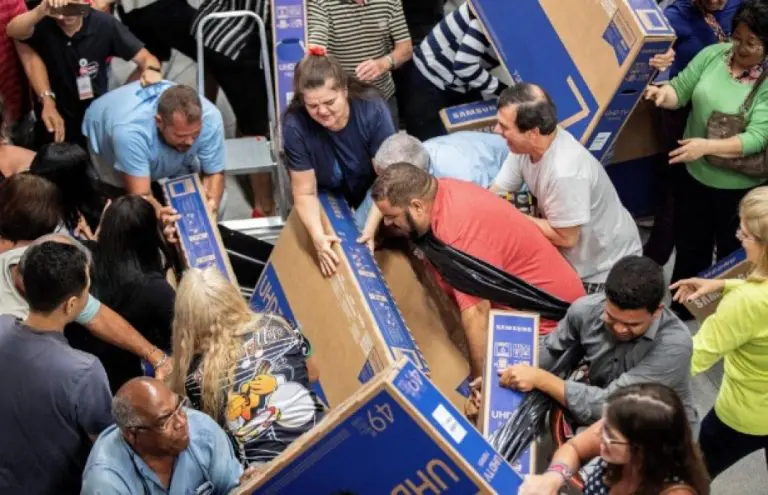 “Crni petak” u BiH: Građani obuzeti šoping groznicom, a sniženja se “jedva naziru”