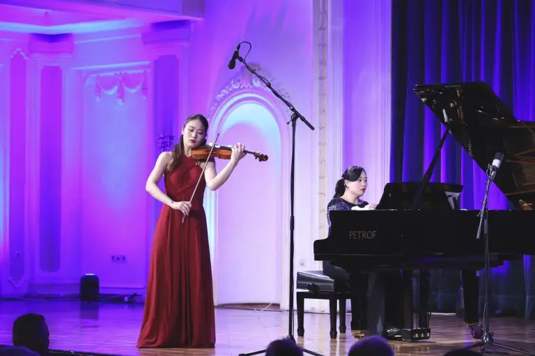 Koncert za pamćenje Jukiko Uno i Šiori Kuvahara iz Japana