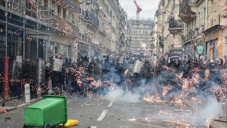 Neredi u Francuskoj: Sindikati provalili u sjedište Louisa Vuittona