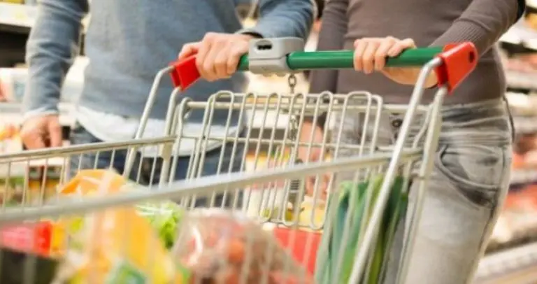 Znate li zašto kolica za kupovinu u supermarketima imaju kosi nagib?