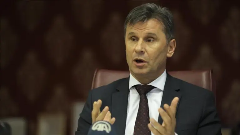 Zastupnik Novalić predlaže da se koriguje ono što je donio premijer Novalić