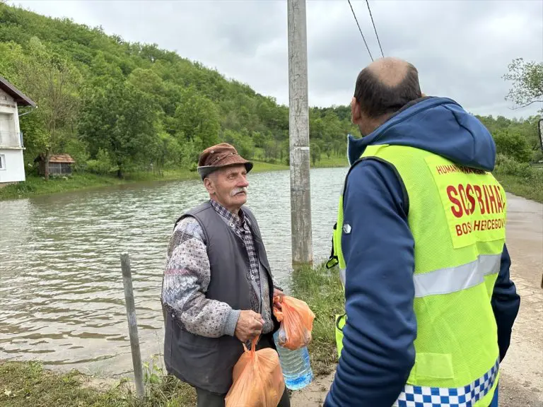 Volonteri su svijetla tačka u svakoj nesreći