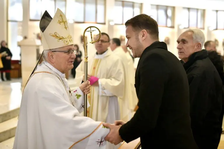 Stanivuković prisustvovao božićnoj misi “Banjaluka grad koji pripada svakom čovjeku”
