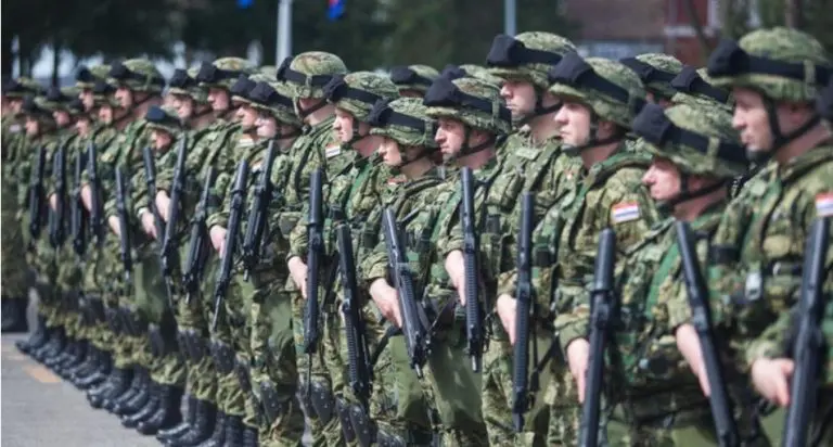 Desetak hiljada Hrvata dobilo poziv za ratni raspored