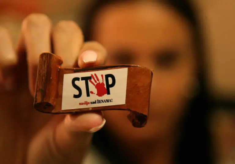 SOS telefon spasa mora biti briga institucija Srpske: Inicijativa za podršku žrtvama nasilja u porodici (FOTO)