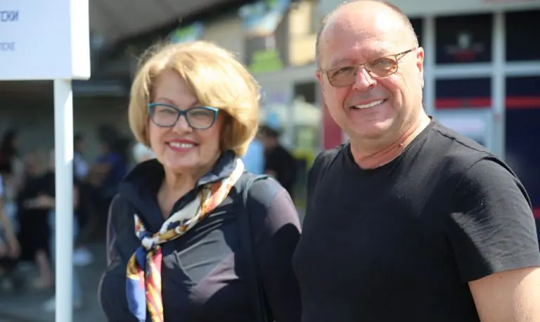 “100 maraka uzmite sebi, a mladim ljudima dajte pristojno i normalno zaposlenje bez ucjene”