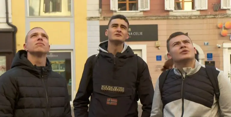 Amel, Adin i Ante na povratku iz škole utrčali u stan u plamenu i spasili radnike i ženu