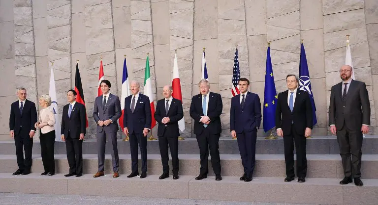 Lideri G7 o raketiranju šoping-centra u Ukrajini: Putin će odgovarati