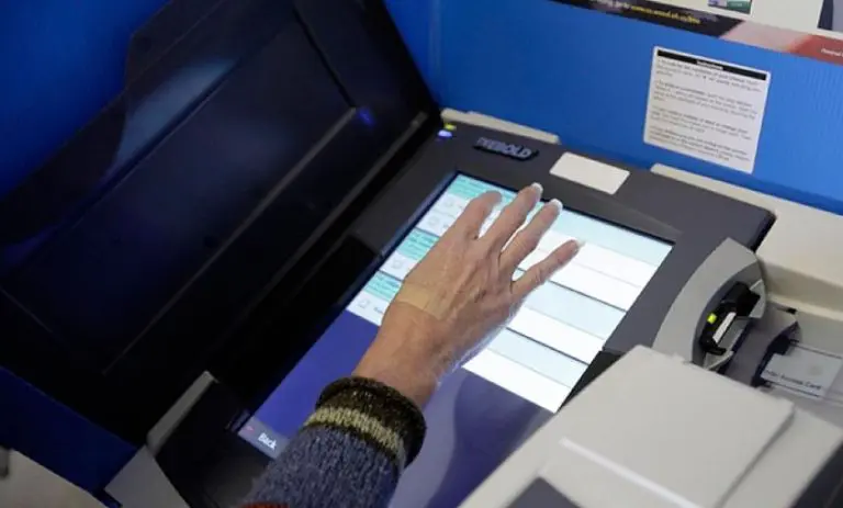 Neke države dižu ruke od njega: Može li elektronsko glasanje spriječiti izborne krađe?