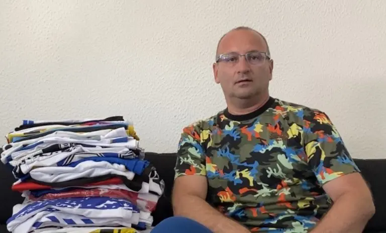 Tuzlak prodaje bogatu kolekciju dresova i novac donira za dječiji respirator