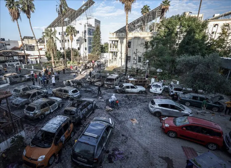 Gaza: “Počeli smo kopati masovne grobnice u bolnici Shifa”
