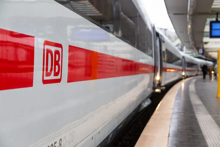 Štrajk u Njemačkoj, stali vozovi i avioni