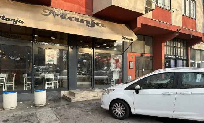 Razbijen izlog još jedne Manja pekare u Sarajevu