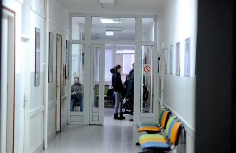 Živog čovjeka proglasili mrtvim, rodbina ukopala pogrešnog