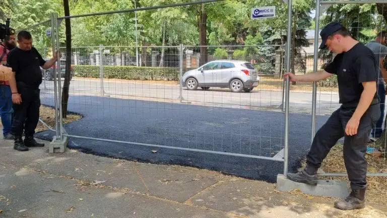 Protesti građana u centru Banjaluke i dalje traju, pristupni put završen (FOTO)