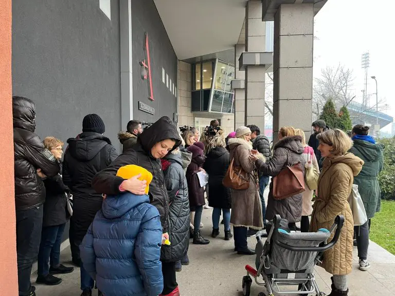 Borba majki njegovateljki: Ispred Centra za socijalni rad Banjaluka traže svoja prava