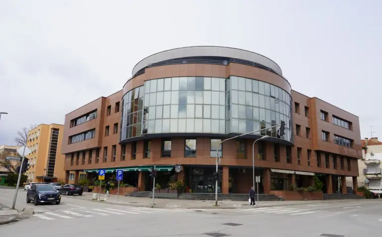 “Grand Trade” jedini ponuđač za zgradu UIO BiH