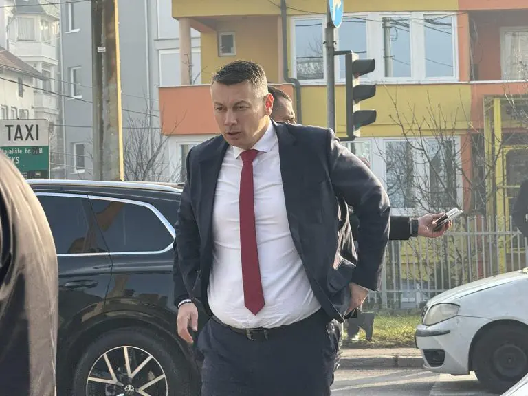 Šmit uzrokuje krize i izaziva eskalaciju stvari: Ja ne mislim “gutati žabe”