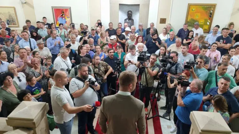 Dok je narod u Gradskoj upravi, Akvana će preći u ruke privatnika