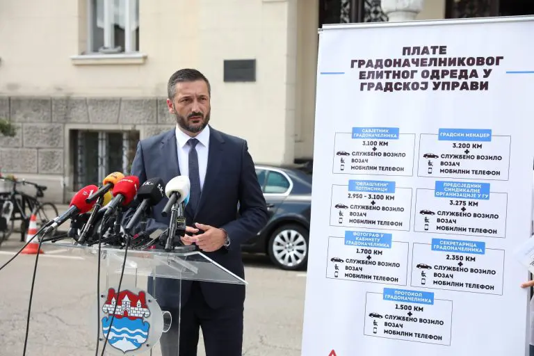 Ninković pokazao plate gradonačelnikovog “elitnog odreda”. Stanivuković: Nije istina…