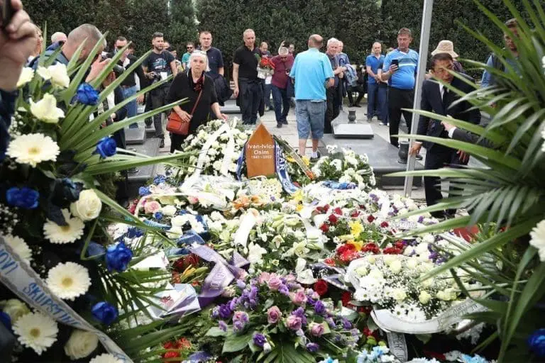 U Sarajevu sahranjen legendarni ‘štraus sa Grbavice’ Ivica Osim