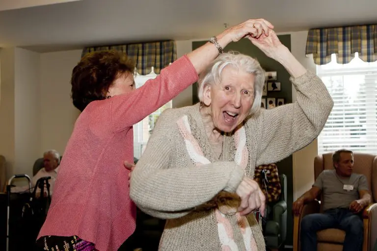 Svakodnevno čitanje i ples mogu produžiti život