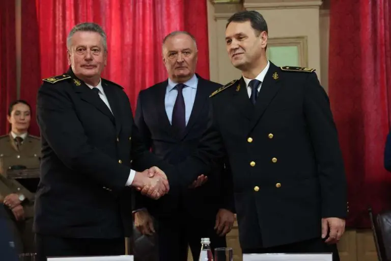 Mašović predao Kneževiću dužnost načelnika Zajedničkog štaba OSBiH