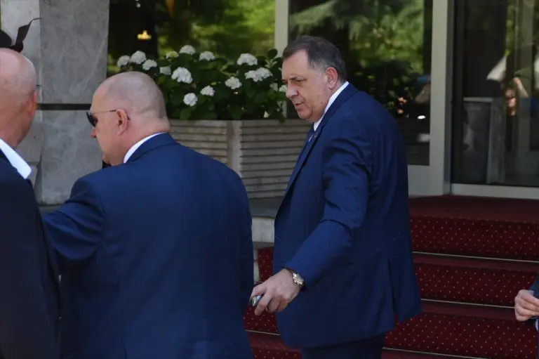 Dodik: Srpska se ne povlači, nećemo poštovati odluke Ustavnog suda
