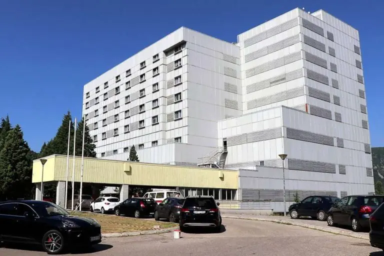 Pacijentica izvršila samoubistvo skokom s četvrtog sprata SKB-a Mostar