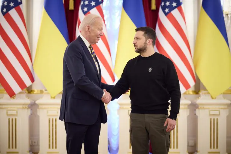 Analitičar o Bidenu u Kijevu: Ovo je poruka Putinu
