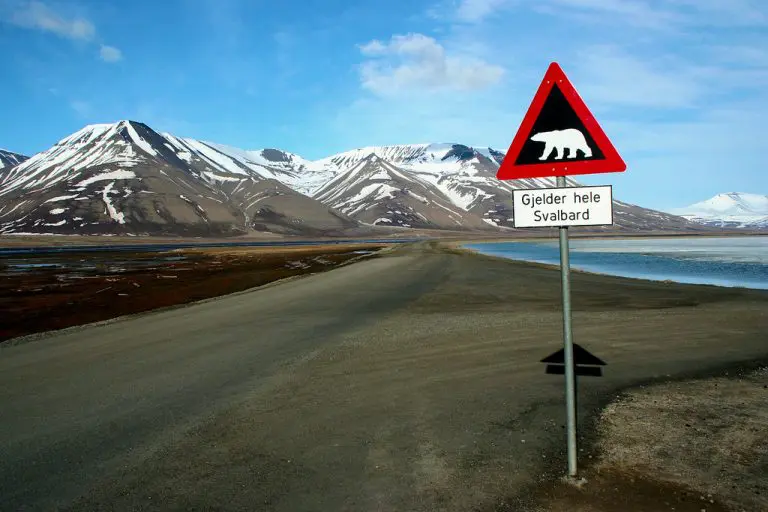 Rusija prijeti Norveškoj zbog ledenog ostrva na kojem živi oko 2.600 ljudi